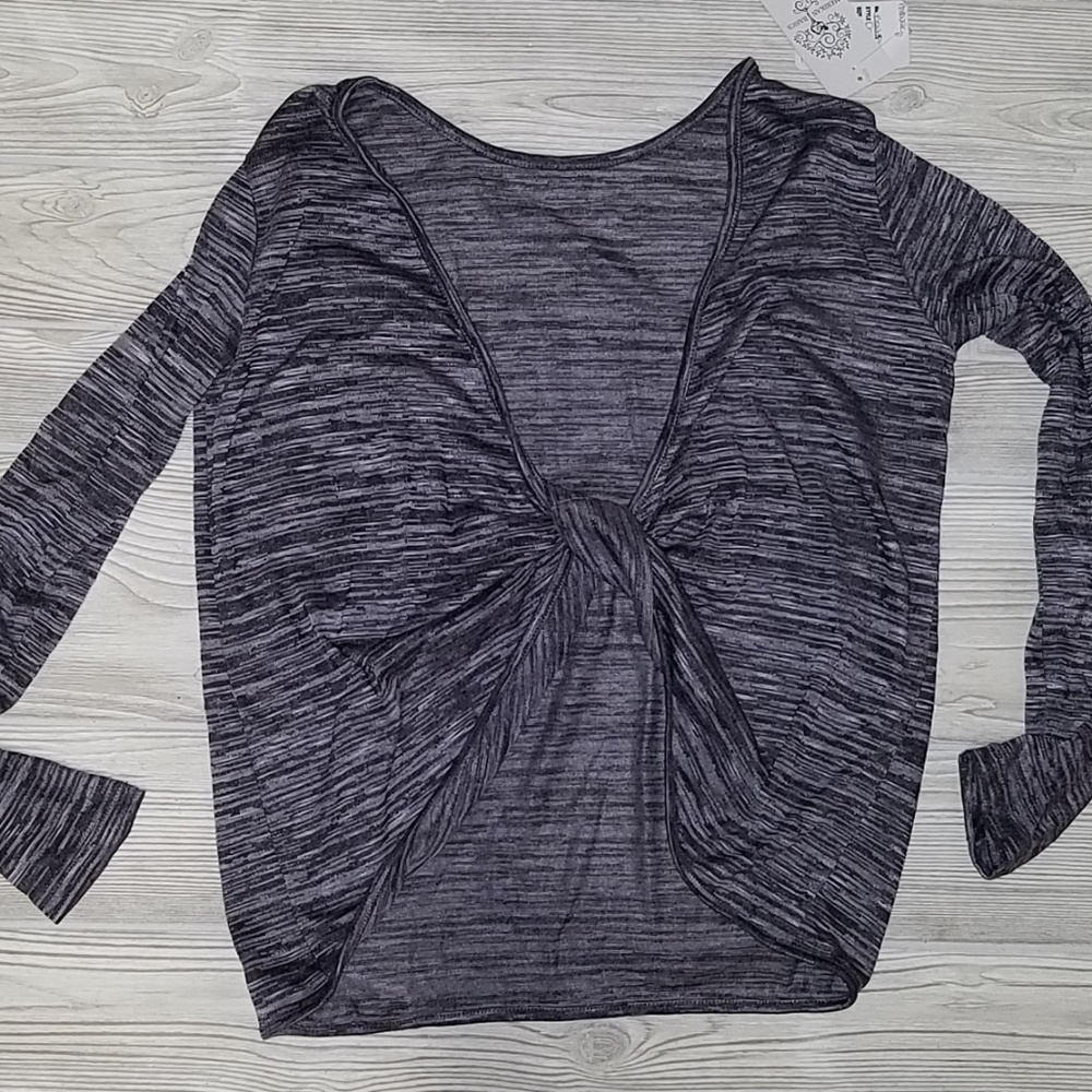 NWT Lightweight open twist back